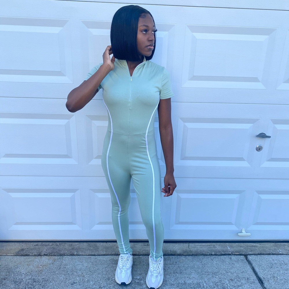 Sage Green PRETTYLITTLETHING short sleeve Jumpsuit